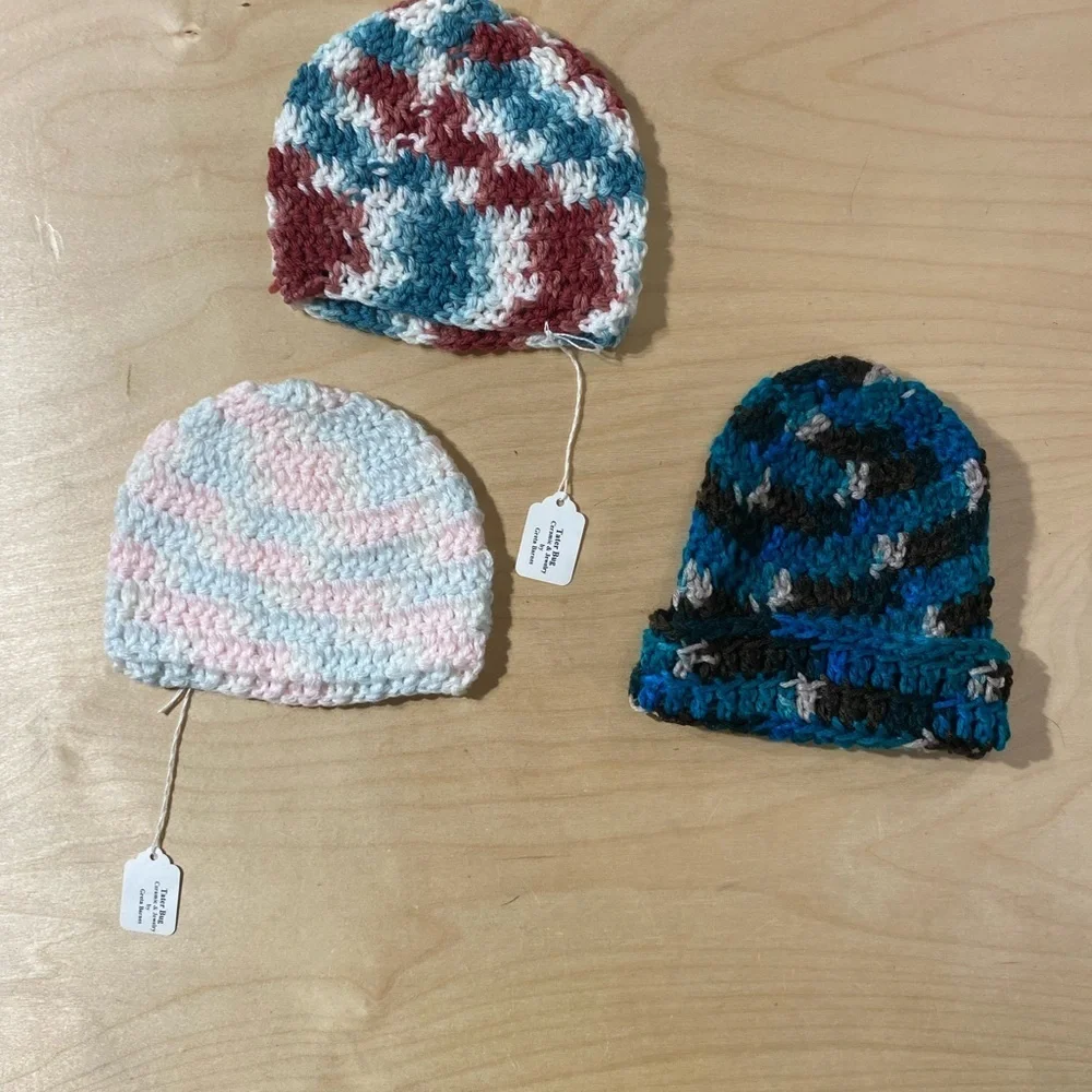 Handmade Multicolor Crochet Beanie Set for Kids (QG)
